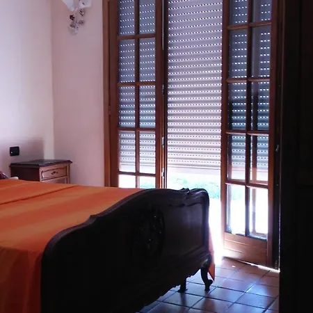In - With Sea View Pensjonat